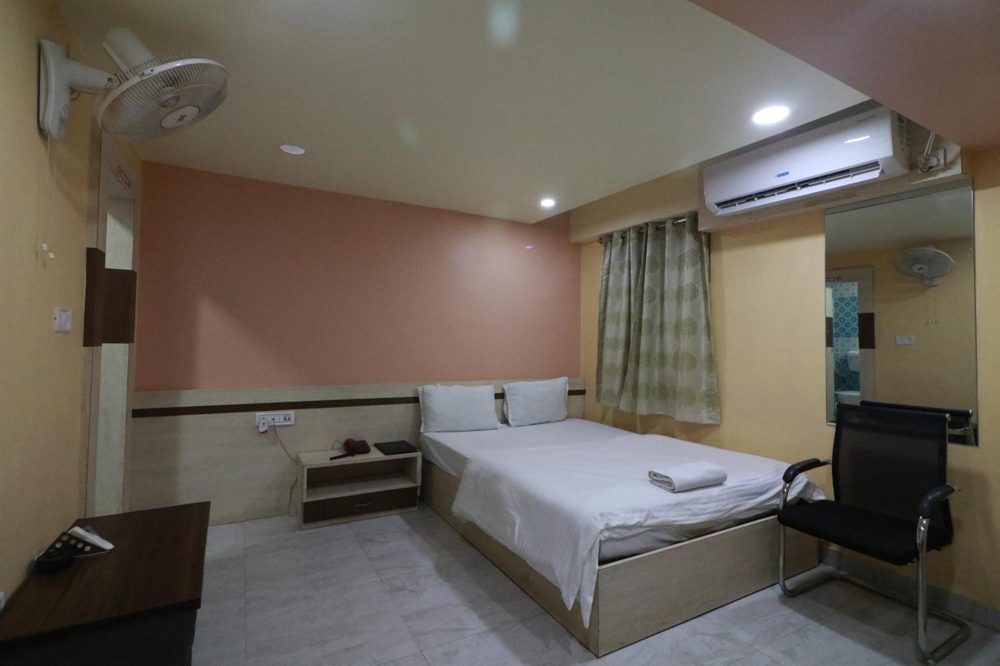 Hotel Himalaya Agartala Zewnętrze zdjęcie