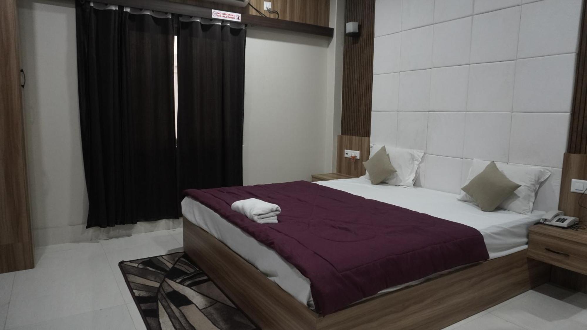 Hotel Himalaya Agartala Zewnętrze zdjęcie